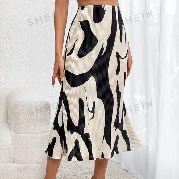 Graphic print plisse skirt - Picture 5 of 5